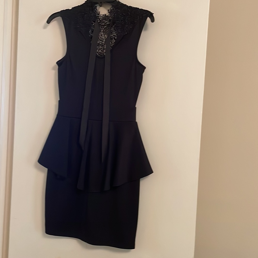 Beautiful LBD - Picture 4 of 8